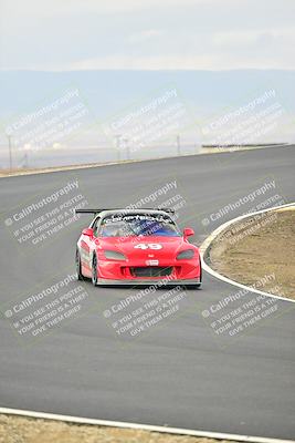 media/Jan-26-2025-CalClub SCCA (Sun) [[cfcea7df88]]/Group 1/Race/